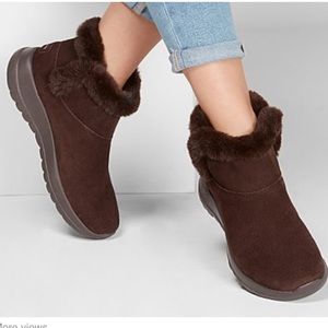 Sketcher brown boots on the go joy bundle up size 8.5
